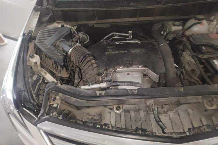 Used Cadillac XT5 2016 25T Tech Edition Engine Bay Right