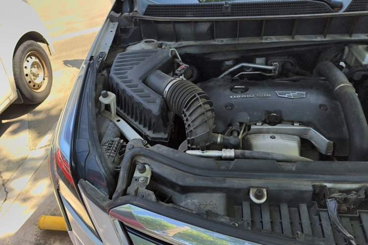 Used Cadillac XT5 2016 28T Four-Wheel Drive Luxury Model Engine Bay Right
