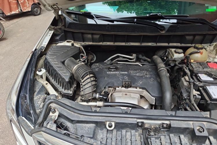 Used Cadillac XT5 2016 28T Four-Wheel Drive Luxury Model Engine Bay Right