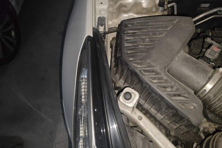 Used Cadillac XT5 2016 25T Luxury Model Engine Bay Right