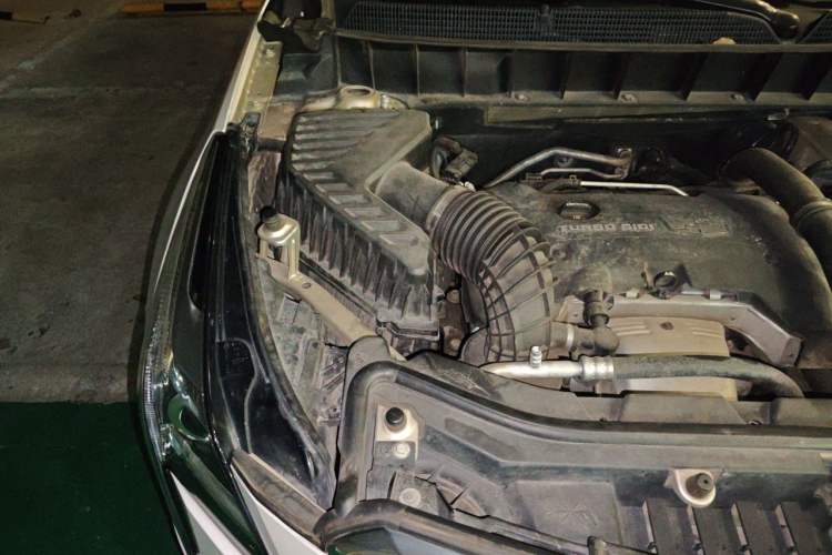 Used Cadillac XT5 2016 25T Luxury Model Engine Bay Right
