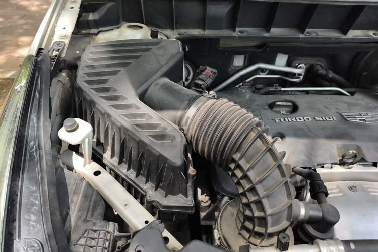 Used Cadillac XT5 2016 28T Four-Wheel-Drive Leading Model Engine Bay Right