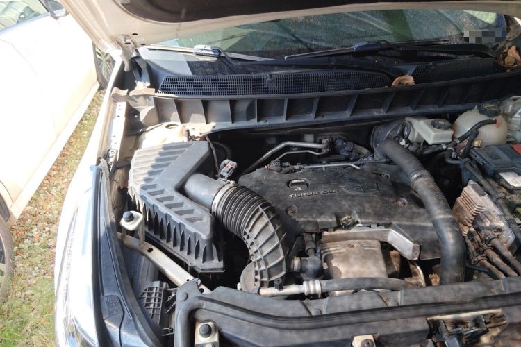 Used Cadillac XT5 2016 28T Four-Wheel Drive Luxury Model Engine Bay Right