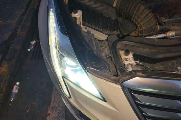 Used Cadillac XT5 2016 25T Luxury Model Engine Bay Right