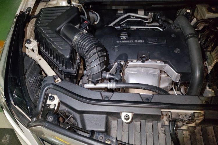 Used Cadillac XT5 2016 28T Four-Wheel Drive Luxury Model Engine Bay Right