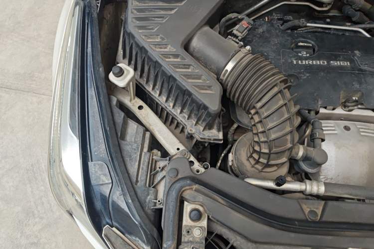 Used Cadillac XT5 2016 25T Luxury Model Engine Bay Right