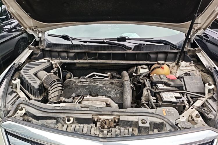 Used Cadillac XT5 2016 25T Luxury Model Engine Bay