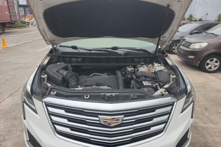 Used Cadillac XT5 2016 28T Four-Wheel Drive Luxury Model Engine Bay