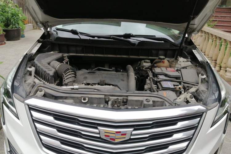 Used Cadillac XT5 2016 28T Four-Wheel Drive Luxury Model Engine Bay