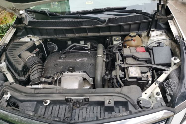 Used Cadillac XT5 2016 28T Four-Wheel Drive Luxury Model Engine Bay