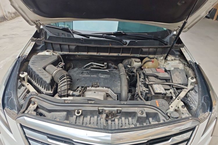 Used Cadillac XT5 2016 25T Luxury Model Engine Bay
