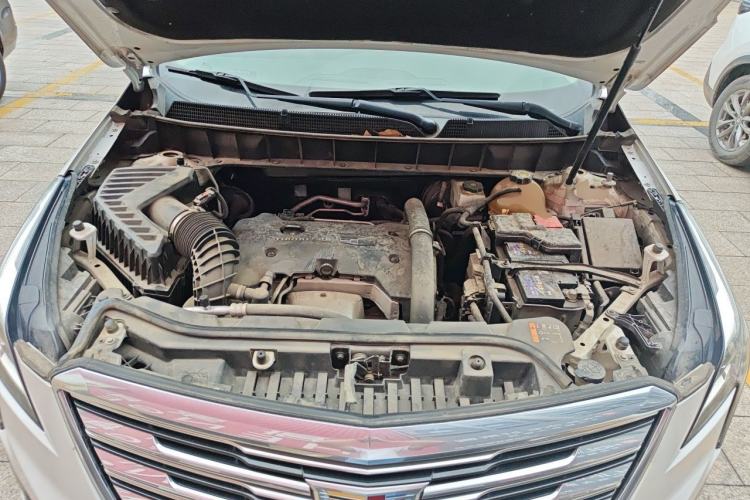 Used Cadillac XT5 2016 25T Luxury Model Engine Bay