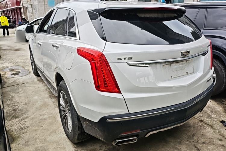 Used Cadillac XT5 2016 25T Luxury Model Exterior 2