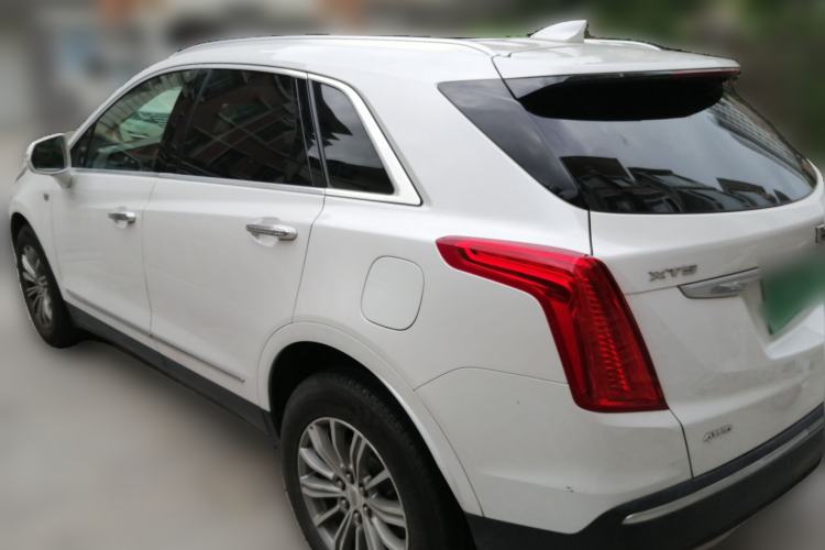 Used Cadillac XT5 2016 28T Four-Wheel Drive Luxury Model Exterior 3
