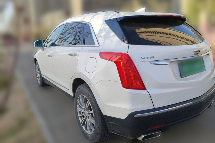 Used Cadillac XT5 2016 25T Luxury Model Exterior 3