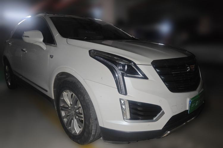 Used Cadillac XT5 2016 28T Four-Wheel Drive Luxury Model Front Right 45 Deg