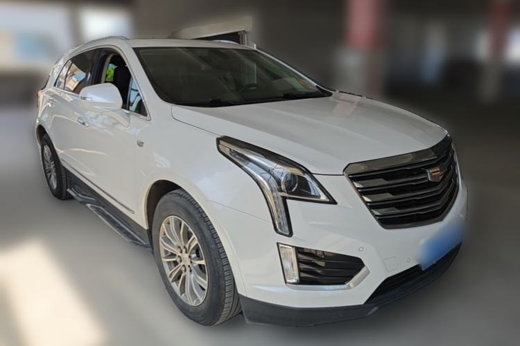Used Cadillac XT5 2016 25T Luxury Model Front Right 45 Deg