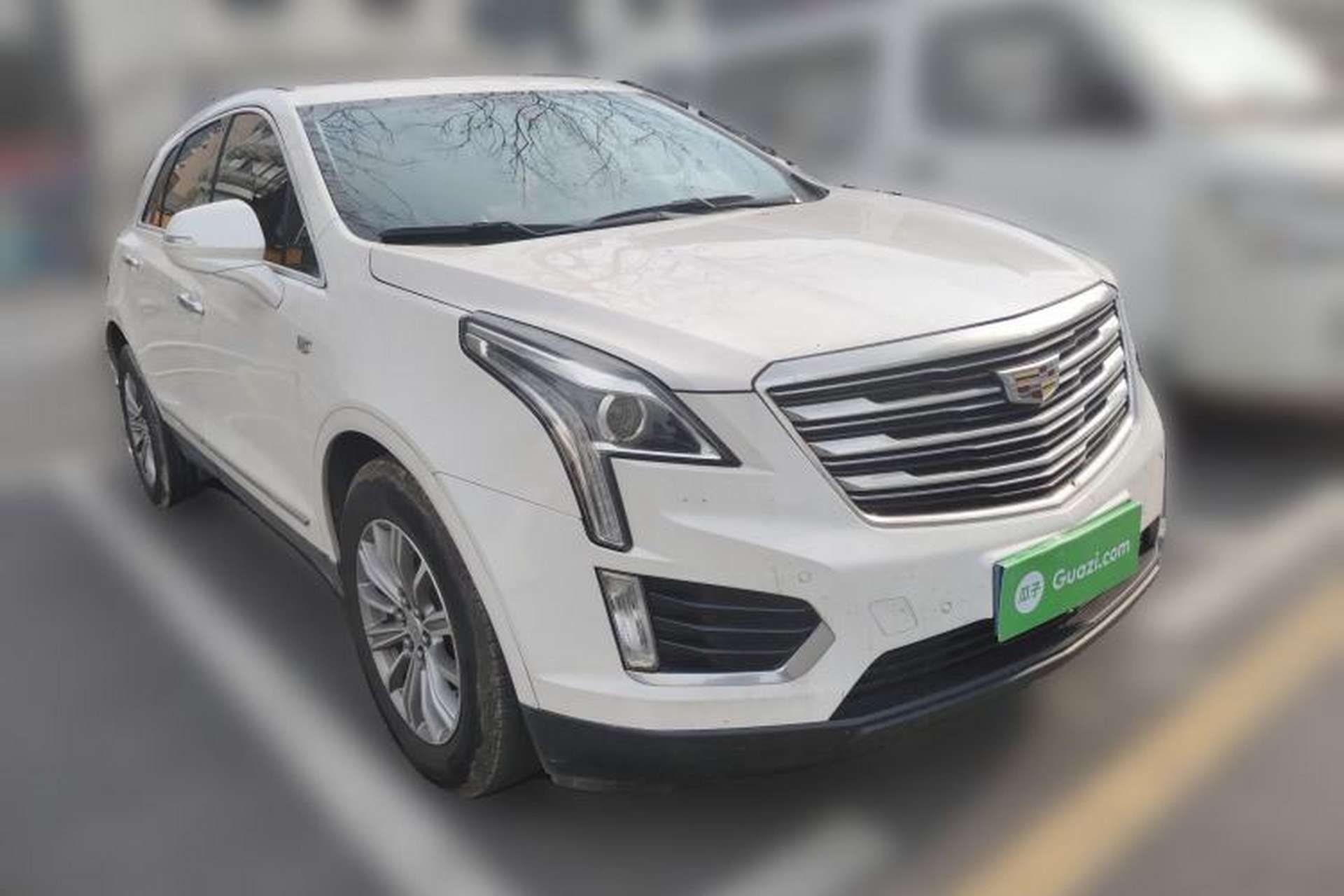 Used Cadillac XT5 2016 25T Luxury Model Front Right 45 Deg