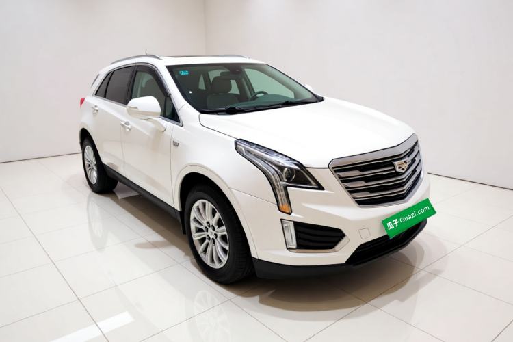 Used Cadillac XT5 2016 25T Tech Edition Front Right 45 Deg