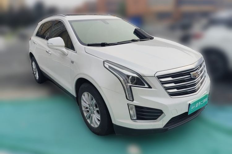 Used Cadillac XT5 2016 25T Tech Edition Front Right 45 Deg