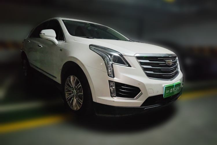 Used Cadillac XT5 2016 25T Luxury Model Front Right 45 Deg
