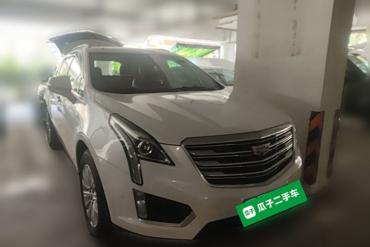 Used Cadillac XT5 2016 25T Tech Edition Front Right 45 Deg