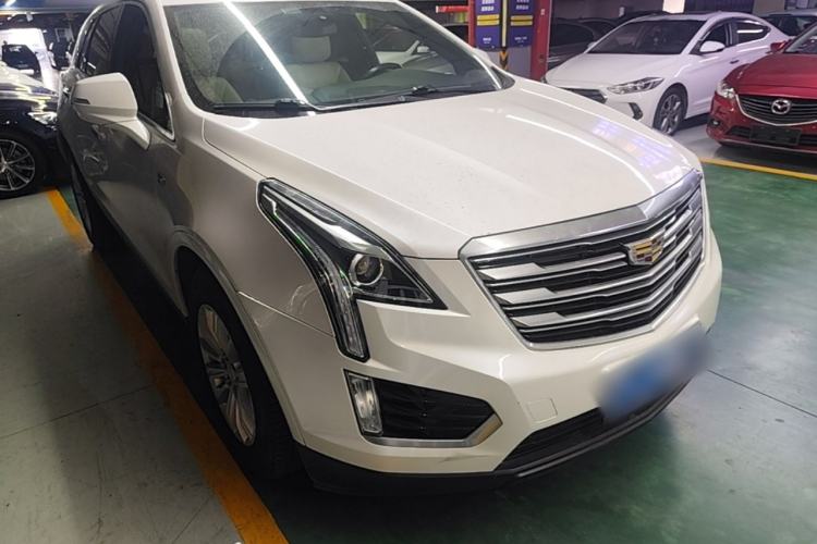 Used Cadillac XT5 2016 25T Tech Edition Front Right 45 Deg