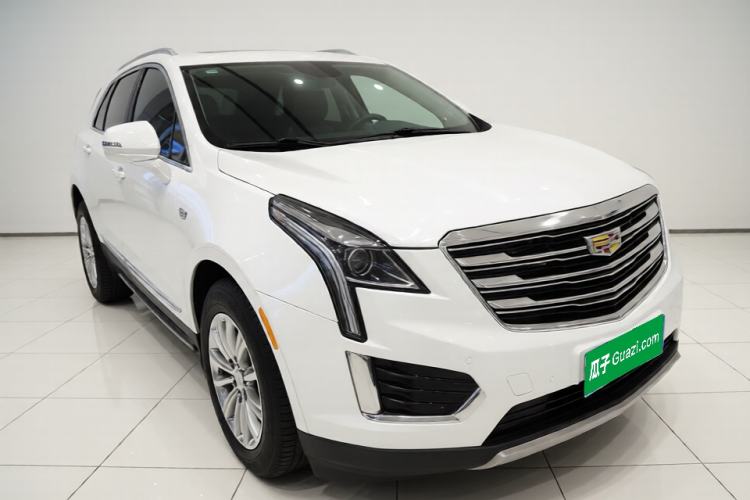 Used Cadillac XT5 2016 25T Luxury Model Front Right 45 Deg