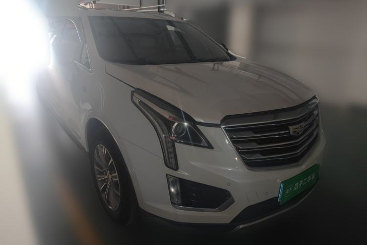 Used Cadillac XT5 2016 25T Luxury Model Front Right 45 Deg