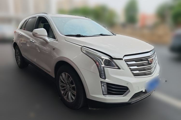 Used Cadillac XT5 2016 25T Luxury Model Front Right 45 Deg