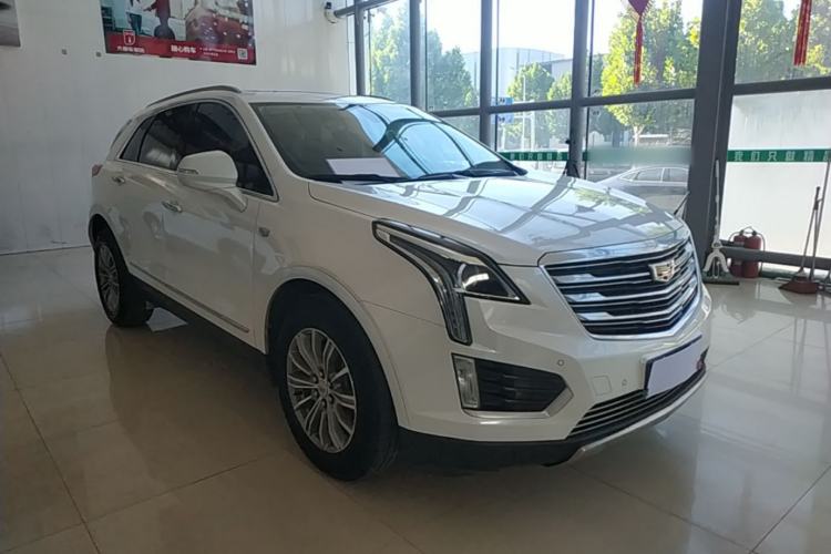 Used Cadillac XT5 2016 25T Luxury Model Front Right 45 Deg