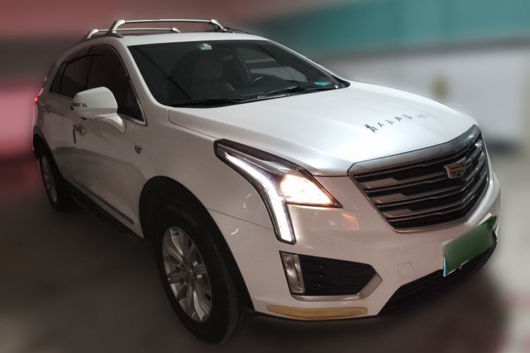 Used Cadillac XT5 2016 28T Four-Wheel Drive Tech Version Front Right 45 Deg