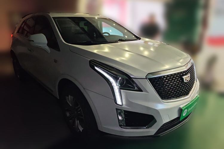 Used Cadillac XT5 2016 25T Luxury Model Front Right 45 Deg