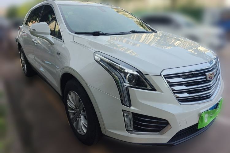 Used Cadillac XT5 2016 28T Four-Wheel Drive Tech Version Front Right 45 Deg