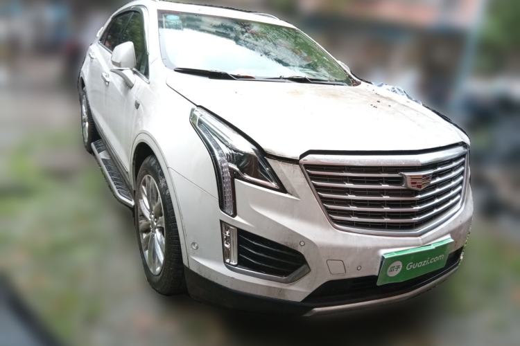 Used Cadillac XT5 2016 28T 4x4 Platinum Edition Front Right 45 Deg