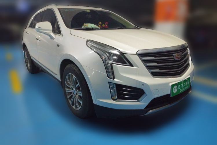 Used Cadillac XT5 2016 25T Luxury Model Front Right 45 Deg