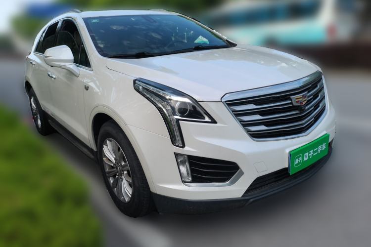 Used Cadillac XT5 2016 25T Tech Edition Front Right 45 Deg