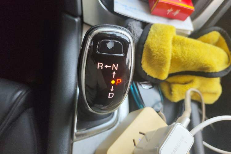 Used Cadillac XT5 2016 25T Luxury Model Gear Lever