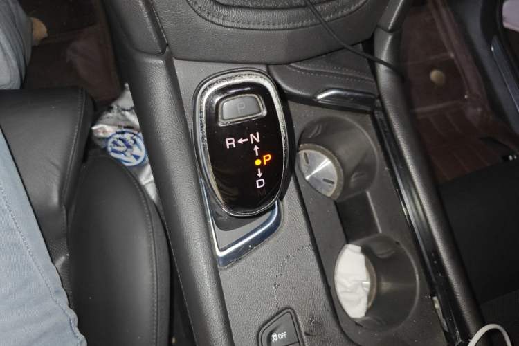 Used Cadillac XT5 2016 28T Four-Wheel Drive Luxury Model Gear Lever