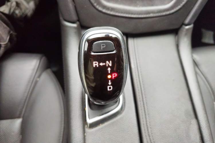 Used Cadillac XT5 2016 25T Luxury Model Gear Lever