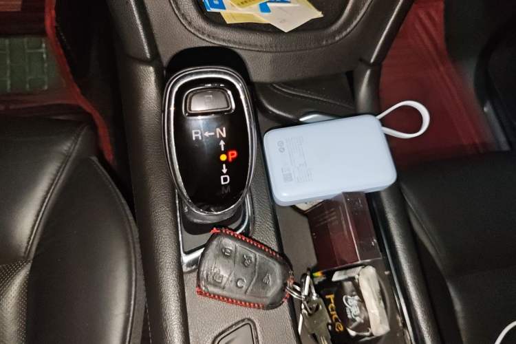 Used Cadillac XT5 2016 25T Luxury Model Gear Lever