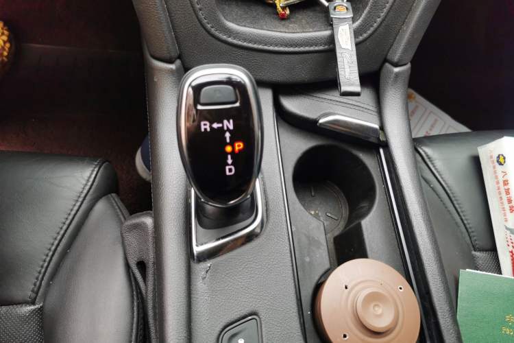 Used Cadillac XT5 2016 25T Luxury Model Gear Lever