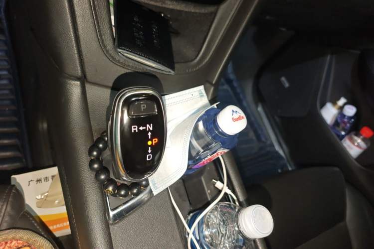 Used Cadillac XT5 2016 25T Luxury Model Gear Lever