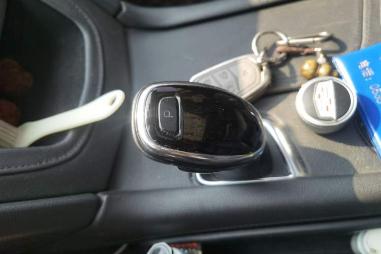Used Cadillac XT5 2016 25T Luxury Model Gear Lever