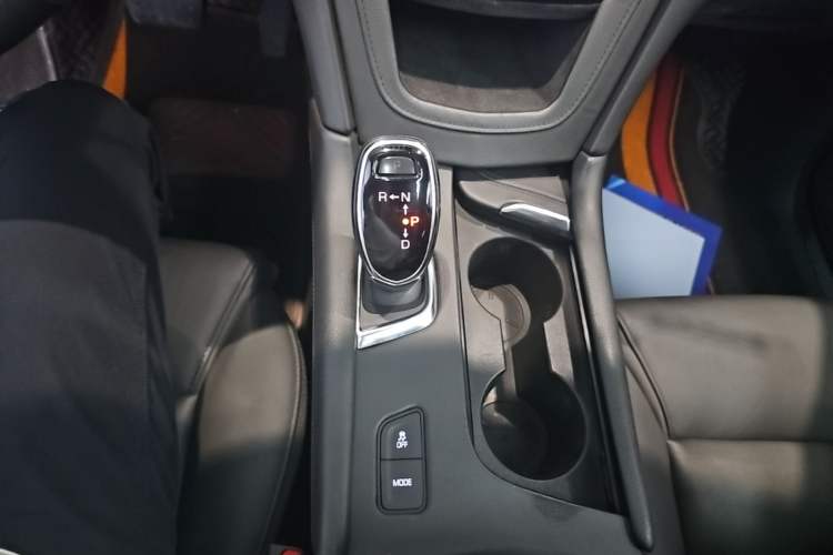 Used Cadillac XT5 2016 25T Luxury Model Gear Lever