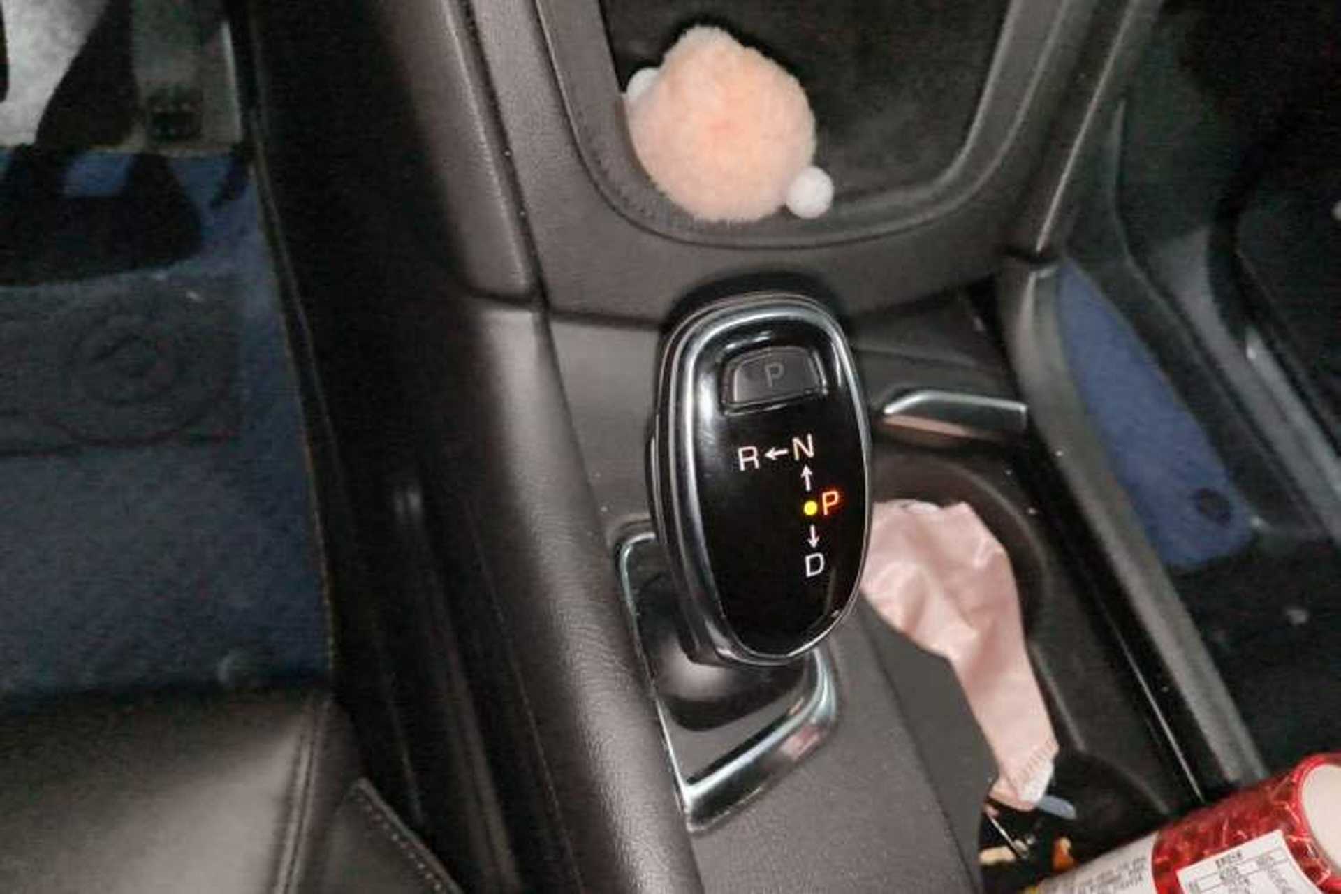 Used Cadillac XT5 2016 25T Luxury Model Gear Lever