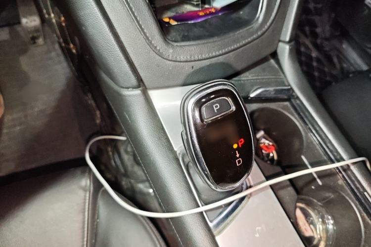 Used Cadillac XT5 2016 25T Luxury Model Gear Lever