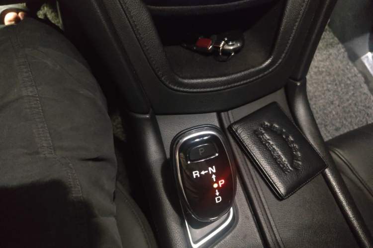Used Cadillac XT5 2016 25T Luxury Model Gear Lever