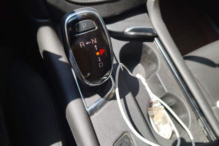 Used Cadillac XT5 2016 25T Luxury Model Gear Lever