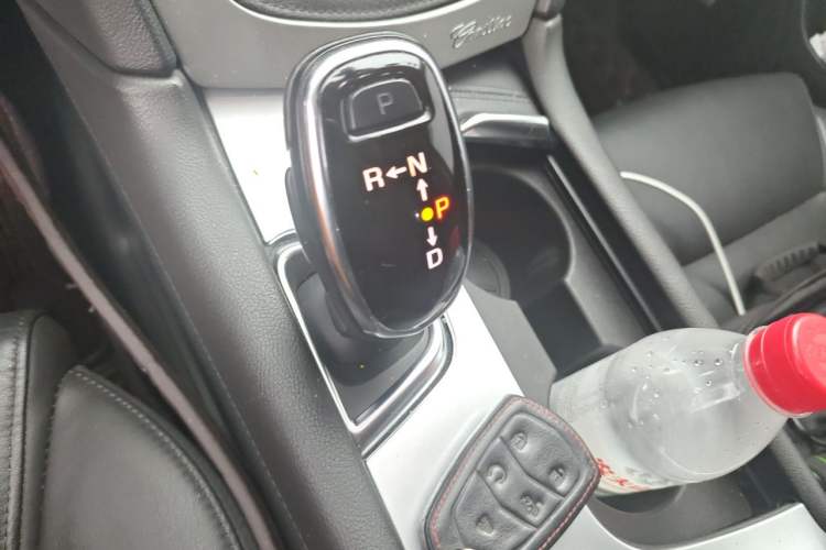 Used Cadillac XT5 2016 25T Luxury Model Gear Lever